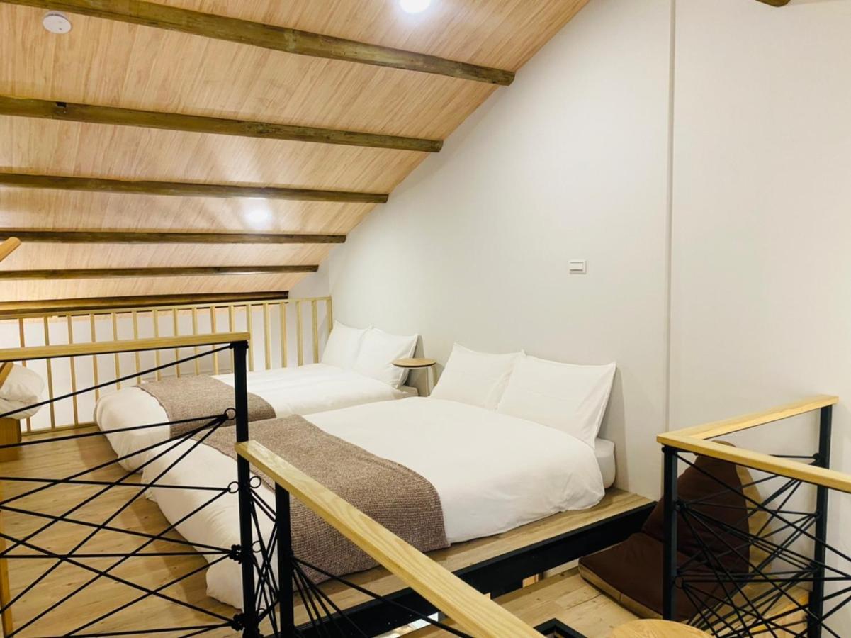 捉鳳凰 台南百年老宅包棟導覽民宿系列catchphoenix Centennial Guesthouse Buitenkant foto